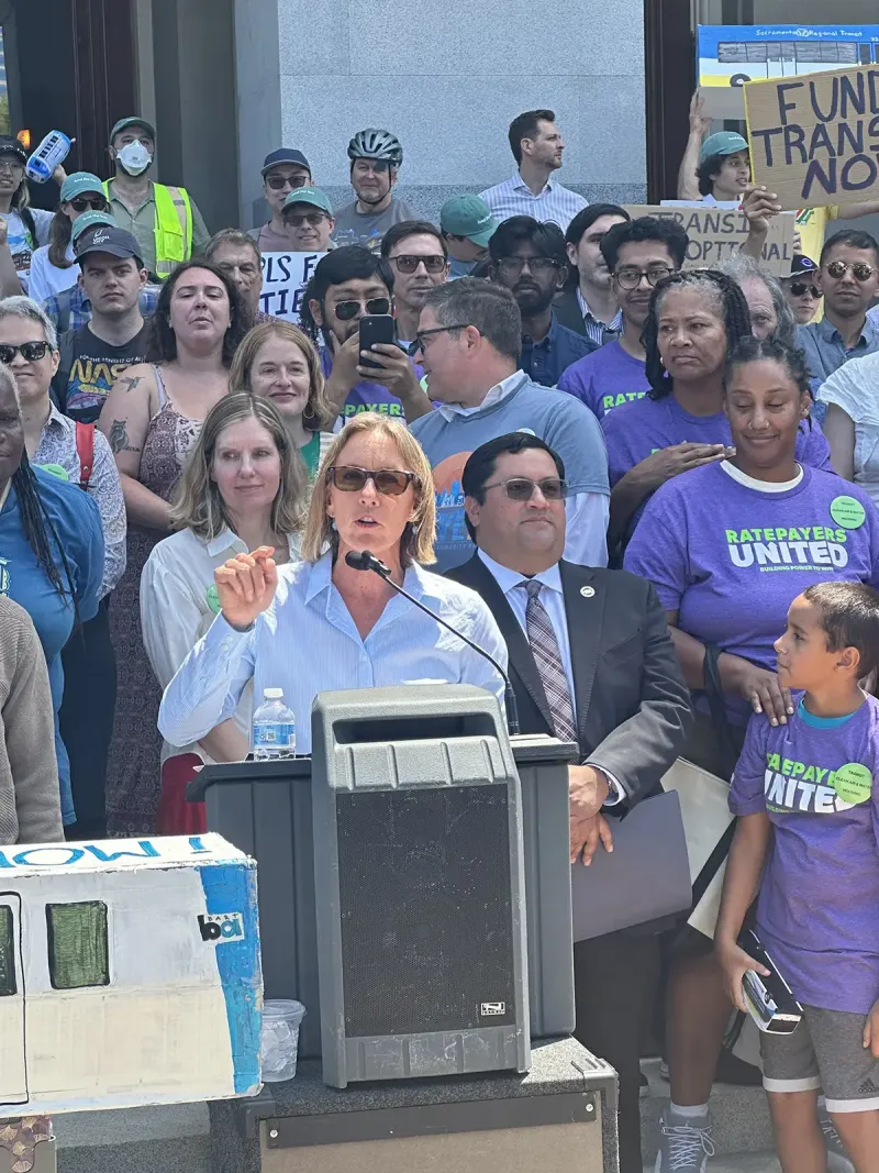 Senator Catherine Blakespear speaks at a public transit
